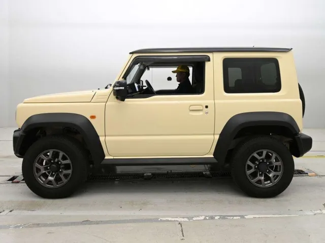 SUZUKI JIMNY SIERRA 2023